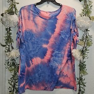 2XL tie-dye tshirt with frilled sleeves